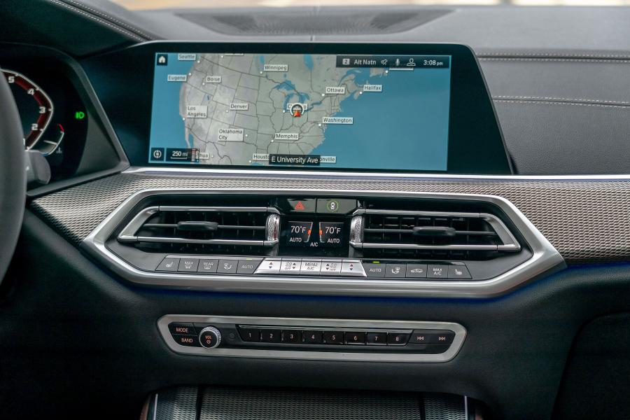 Детали интерьера BMW X5 M50i (G05) 2019 года  (NA) (фото 22 из 40)